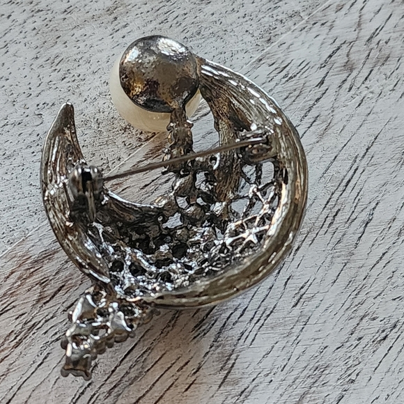 Gunmetal Crescent Moon Pin Brooch with Faux Pearl New - Picture 5 of 5